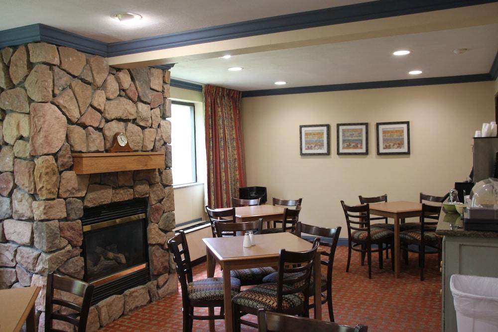 Quality Inn Cortland - University Area Εξωτερικό φωτογραφία