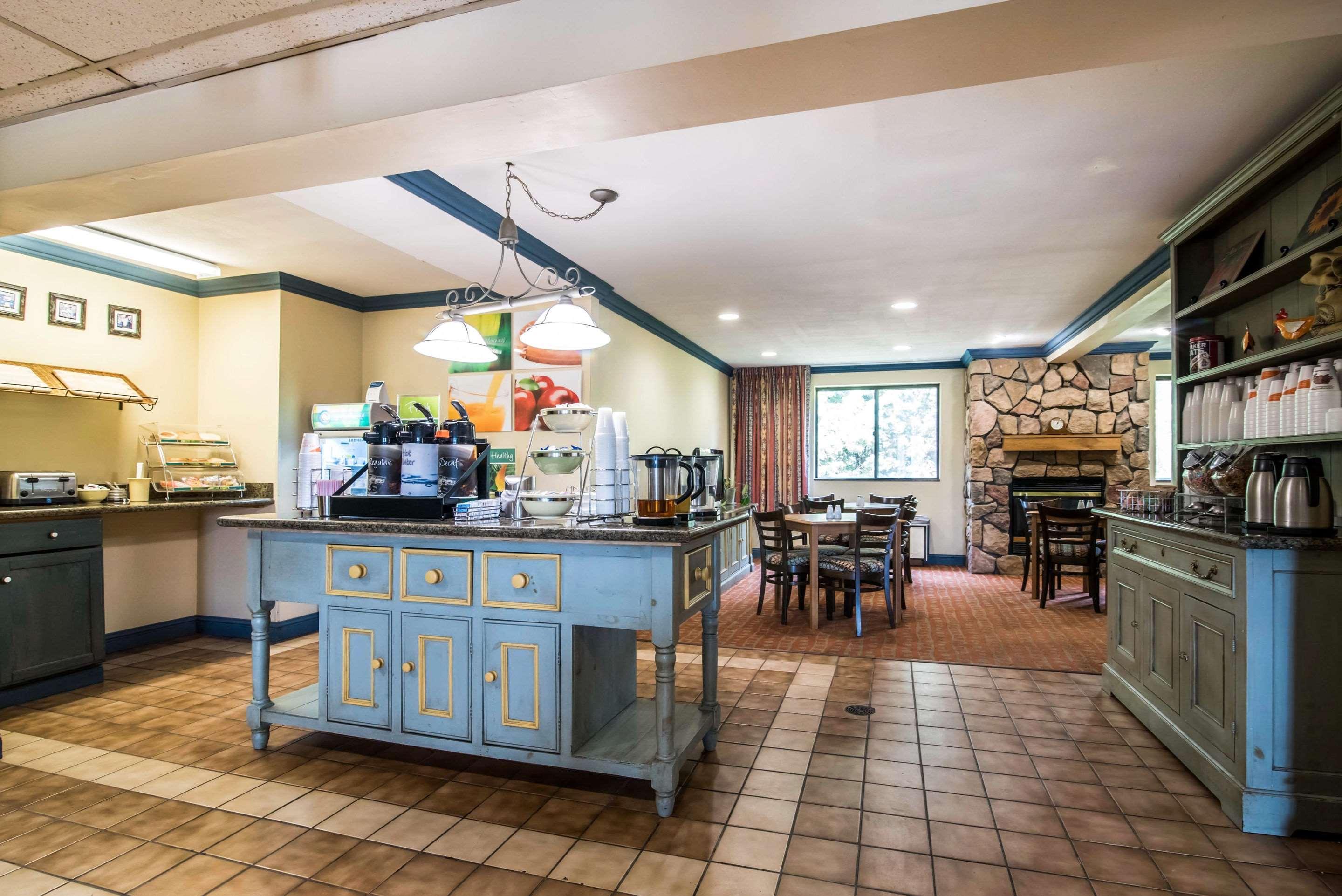 Quality Inn Cortland - University Area Εξωτερικό φωτογραφία