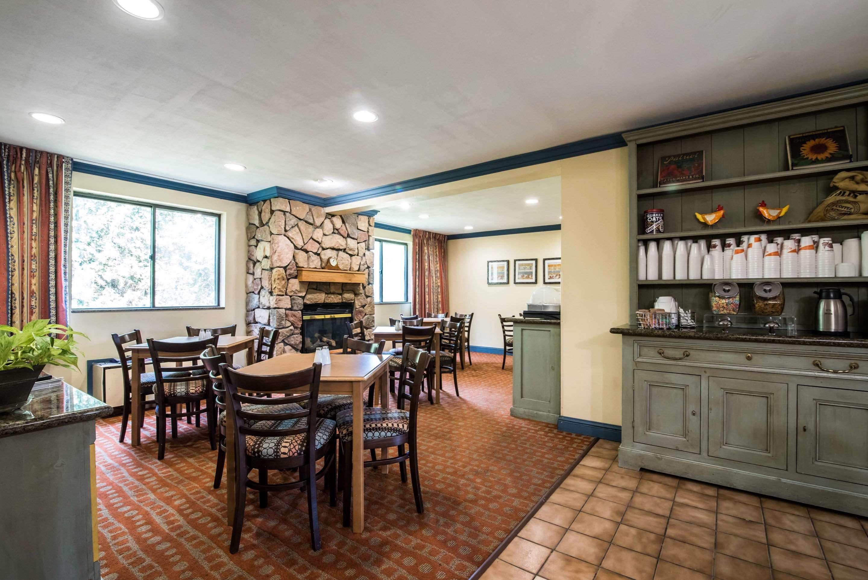Quality Inn Cortland - University Area Εξωτερικό φωτογραφία